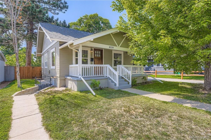 Bungalow Englewood – 4159 S Sherman St